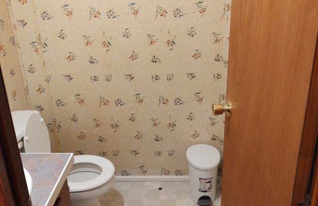 2 Bedroom 1 bath Trailer in Whittier $950 a month photos photos