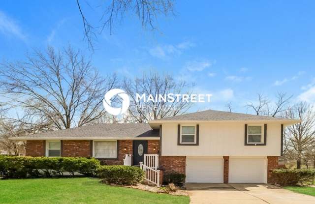 13327 Palmer Court - 13327 Palmer Court, Grandview, MO 64030