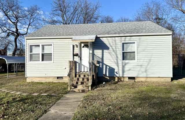 709 11th Avenue Northwest - 709 11th Avenue Northwest, Ardmore, OK 73401