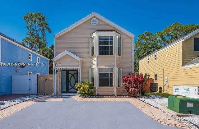 5800 Rambler Rose Way Gallery 1