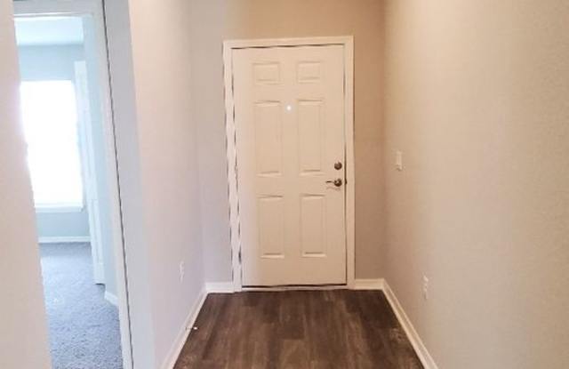 4-Bedroom, 2-Bathroom in Villamar Winter Haven Gallery 2