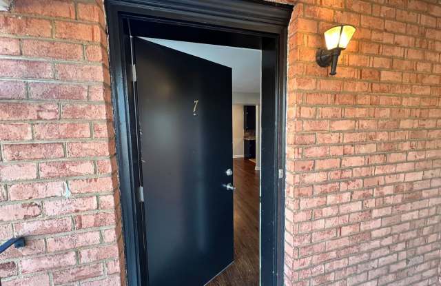 Affordable 2 Bed/1 Bath Apartment Gallery 3