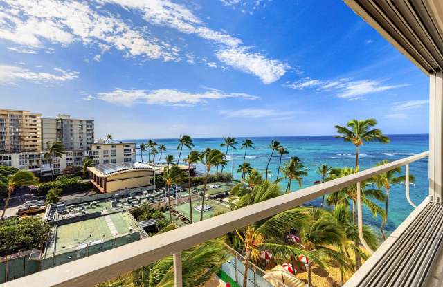 Elegant 2BR Diamond Head Condo w/ Luxury Diamond Head Views & Designer Touches Gallery 4