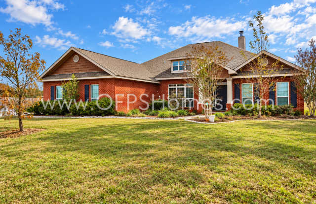 Spacious 4-Bedroom Home! Gallery 1