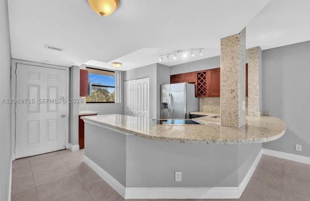 118 Lake Emerald Dr Gallery 1