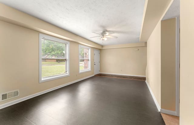 2130 Fairway Court Southeast photos photos