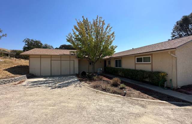 Beautiful 3-bedroom 2 bath Single Family Templeton home Available 10/20/2025 ** DO NOT DISTURB TENANTS** - 3575 Blackhawk Drive, San Luis Obispo County, CA 93465 Beautiful 3-bedroom 2 bath Single Family Templeton home Available 10/20/2025 ** DO NOT DISTURB TENANTS** - 3575 Blackhawk Drive, San Luis Obispo County, CA 93465