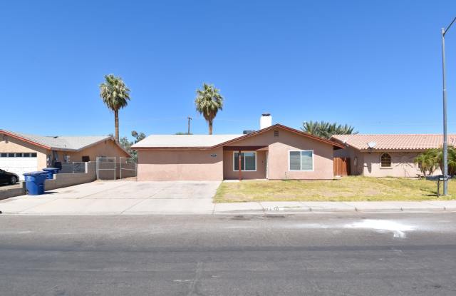 2878 South 18th Avenue photos photos