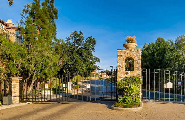1383 Sky Ridge Court Gallery 3