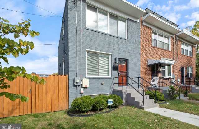 3934 CLAY Place NE - 3934 Clay Place Northeast, Washington, DC 20019