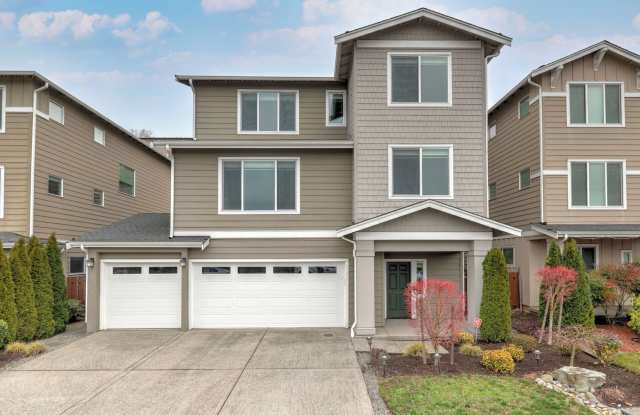 Brightview 4‑Bedroom with Main‑Floor Bedroom, 3‑Car Garage, and Exceptional Outdoor Space photos photos