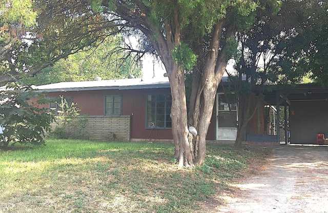 260 Kenmar Dr Gallery 1