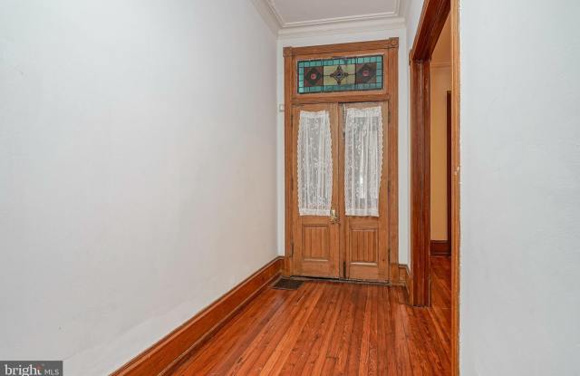 627 N 32ND Street - 627 North 32nd Street, Philadelphia, PA 19104