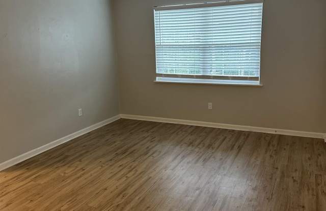 520 E Call Street Gallery 3
