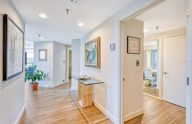 1211 GULF OF MEXICO Drive Gallery 4