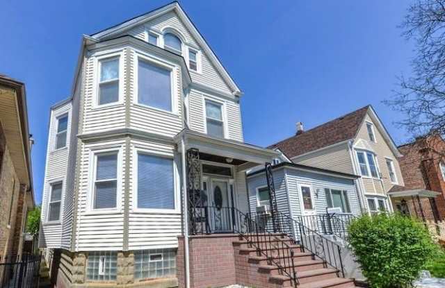 3450 N Lowell Avenue photos photos