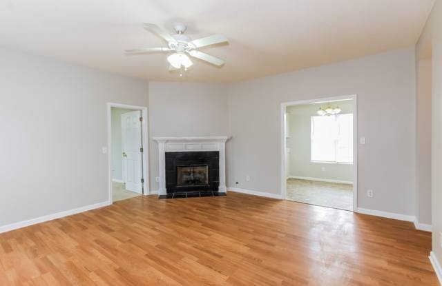 3322 Sugarberry Drive Gallery 2