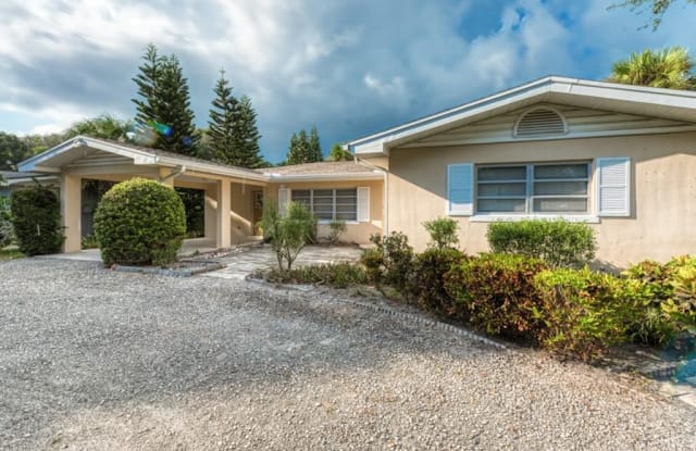 915 Jasmine Lane - 915 Jasmine Lane, Vero Beach, FL 32963