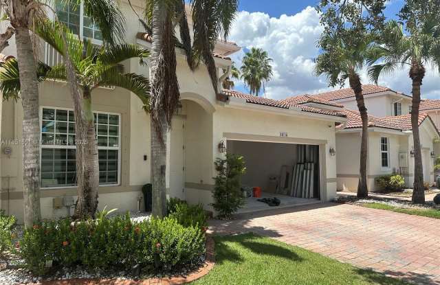 18716 SW 27th Ct photos photos