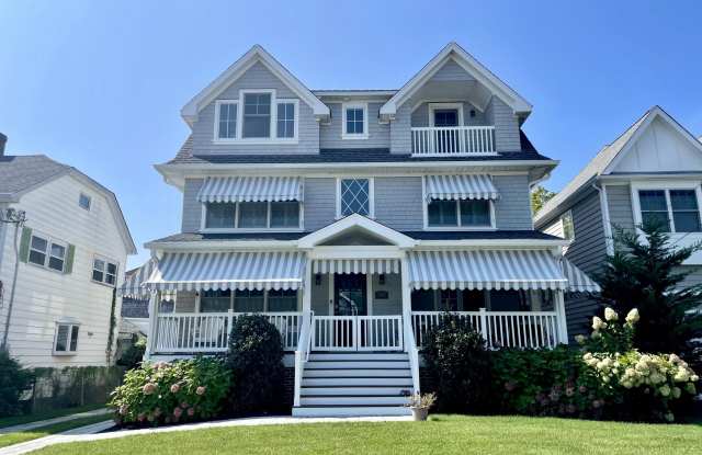 303 Pennsylvania Avenue photos photos