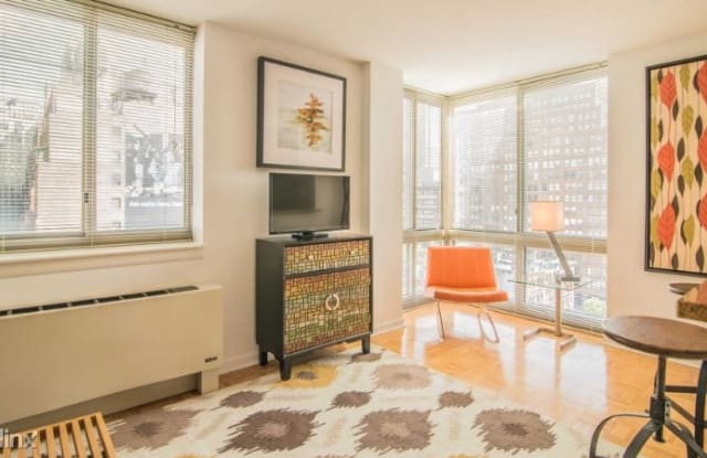 405 W 37th St - 405 West 37th Street, New York City, NY 10018