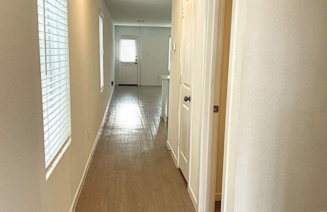 4 Bedroom Home Conveniently Located New Caney House in Tavola Gallery 3