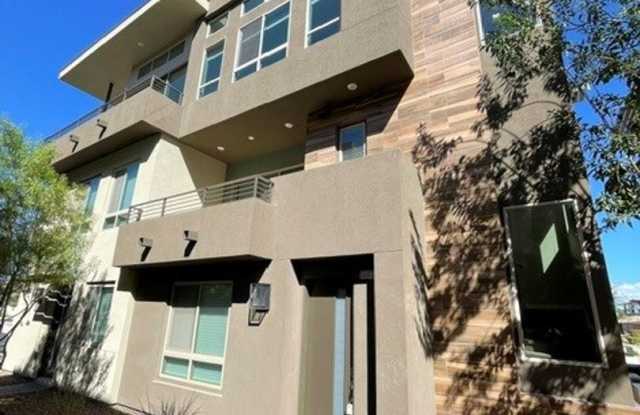 10971 Limeslice Ave ! 3 Bed / 2 1/2 Bath Summerlin Condo ! RENT SPECIAL ! Gallery 1