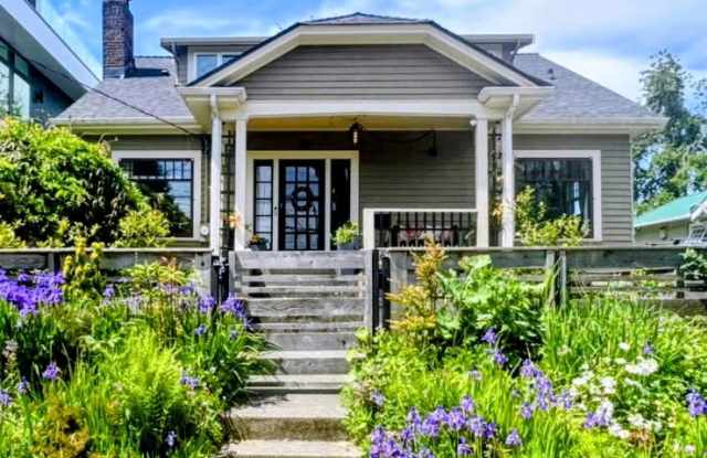 6223 Greenwood Ave N photos photos