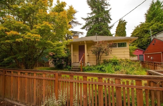 7307 23rd Ave NE - 7307 23rd Avenue Northeast, Seattle, WA 98115