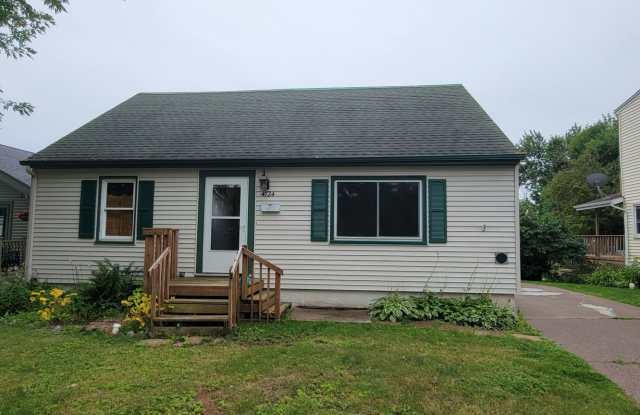 AVAILABLE September - 4 Bed 3 Bath w/ Spacious Back Deck - SHORT TERM LEASE TILL END OF APRIL photos photos