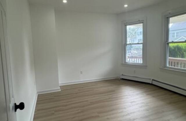 142 Cowles Street photos photos