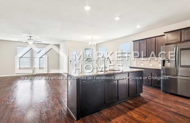 905 Lakeshore Village Pt Gallery 3