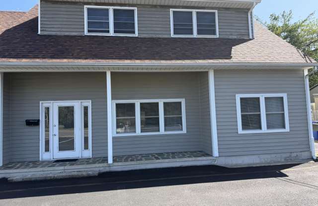 567 Fischer Boulevard Gallery 2