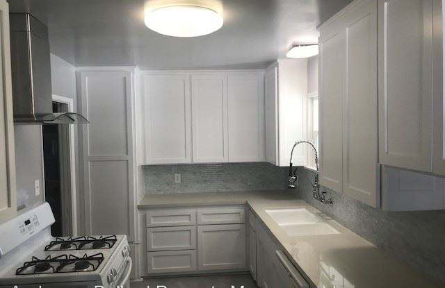 15657 Fernview St Gallery 2