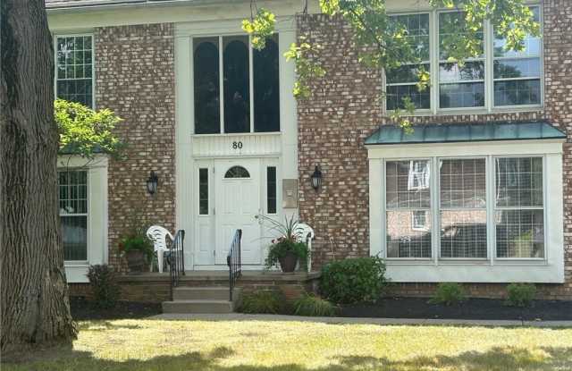 80 Carriage Drive Gallery 3