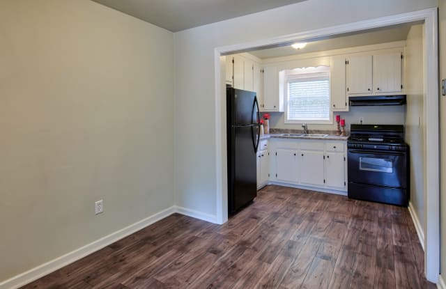 The Sterling Apartment Homes Gallery 2