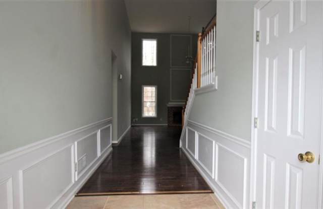 355 Ivy Manor Drive Gallery 3