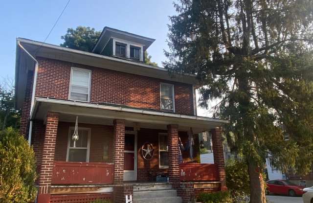 1100 College Avenue Gallery 2
