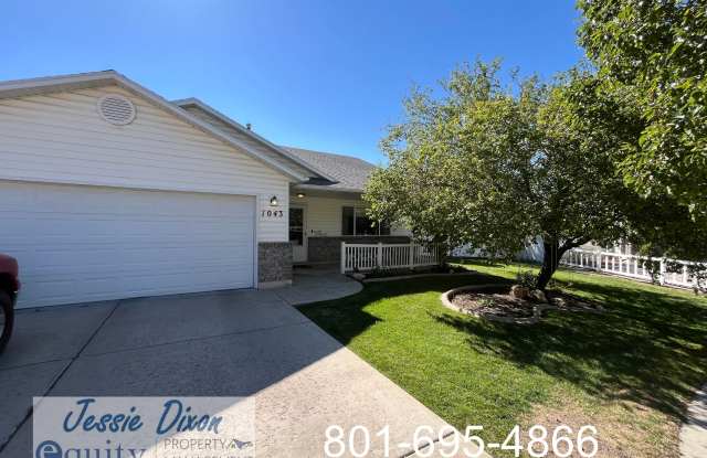 1043 Sharp Mountain Dr photos photos