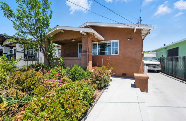 5530 Laverne Avenue photos photos