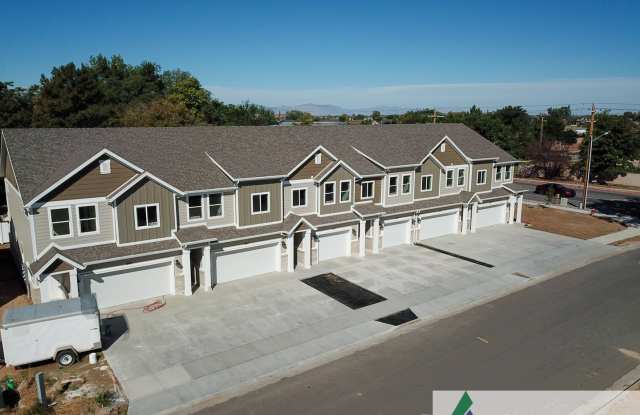 3 Weeks Rent Free! 3 Bed 2.5 Bath Townhome for Rent in West Point - 3702 West 200 North, West Point, UT 84015