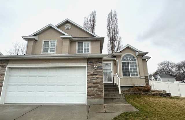 4 Bed | 2.5 Bath Home in Clinton – Ready for Move-In! photos photos