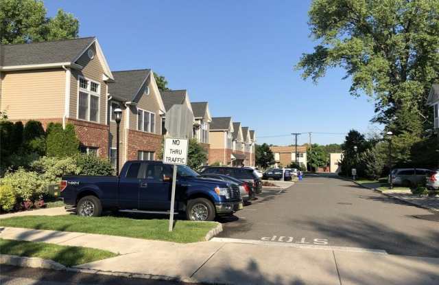 12 Hemlock Lane - 12 Hemlock Lane, Tenafly, NJ 07670