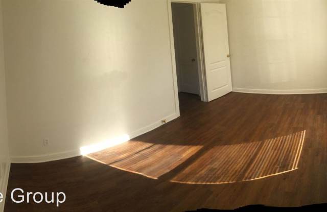 110 N Roe Gallery 4