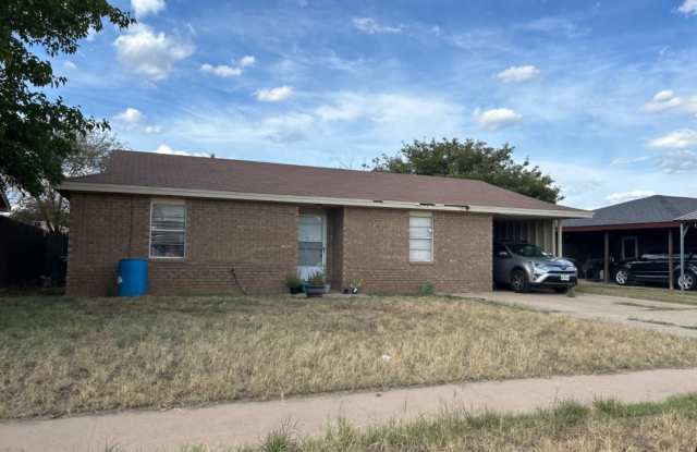 811 E 79th Street - 811 East 79th Street, Lubbock, TX 79404
