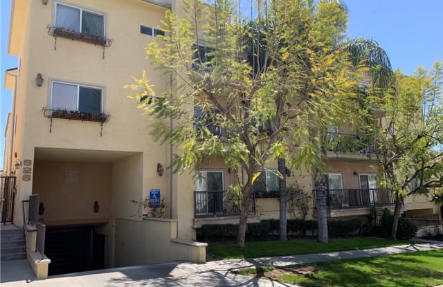 626 E Orange Grove Avenue - 626 Orange Grove Avenue, Burbank, CA 91501