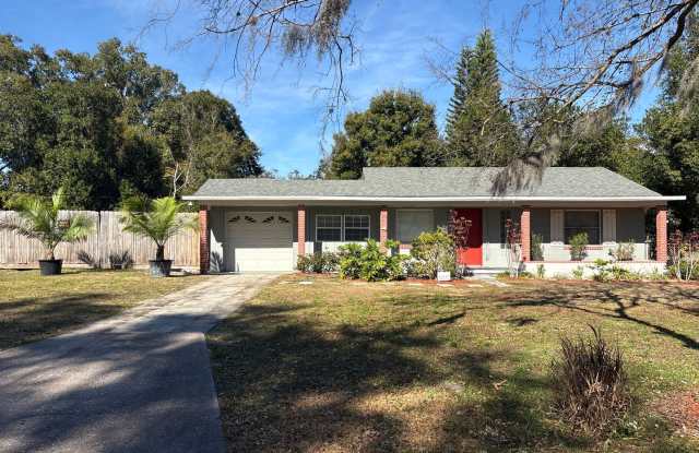 Charming 2 Bedroom Home on a Spacious Corner Lot — Orlando, FL photos photos