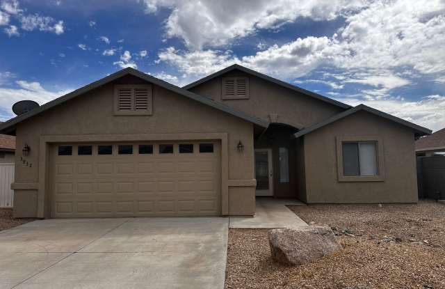 3 Bedroom 2 Bathroom Home - 3932 East Potter Avenue, New Kingman-Butler, AZ 86409