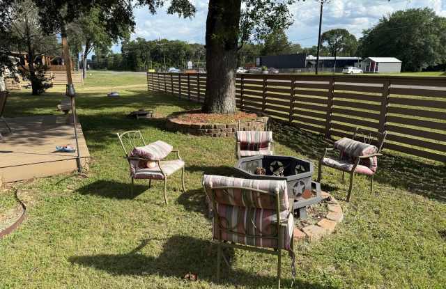 1305 North Tool Drive Gallery 4