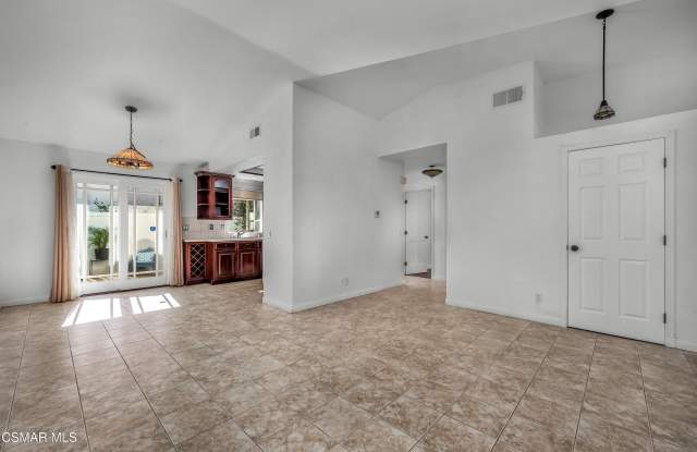 6818 Poppyview Drive Gallery 3